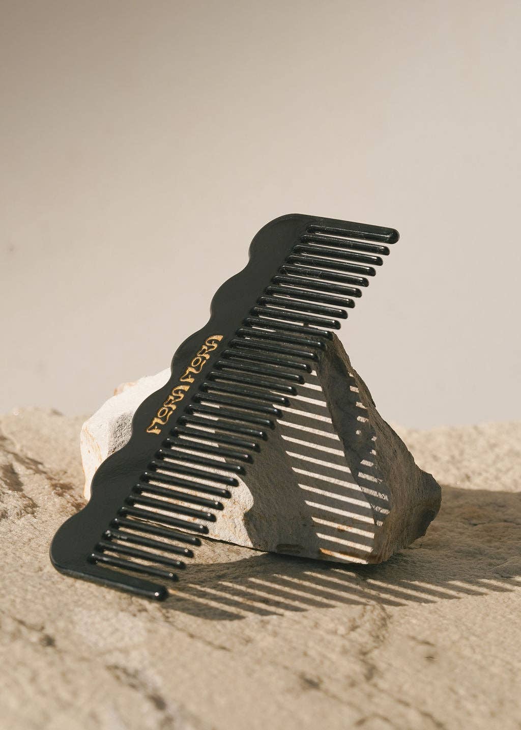 Wide Tooth Wavy Detangling Comb